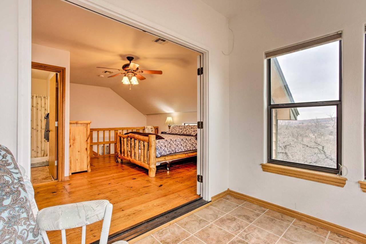 Medicine Park Cabin Rental With Mountain View Экстерьер фото